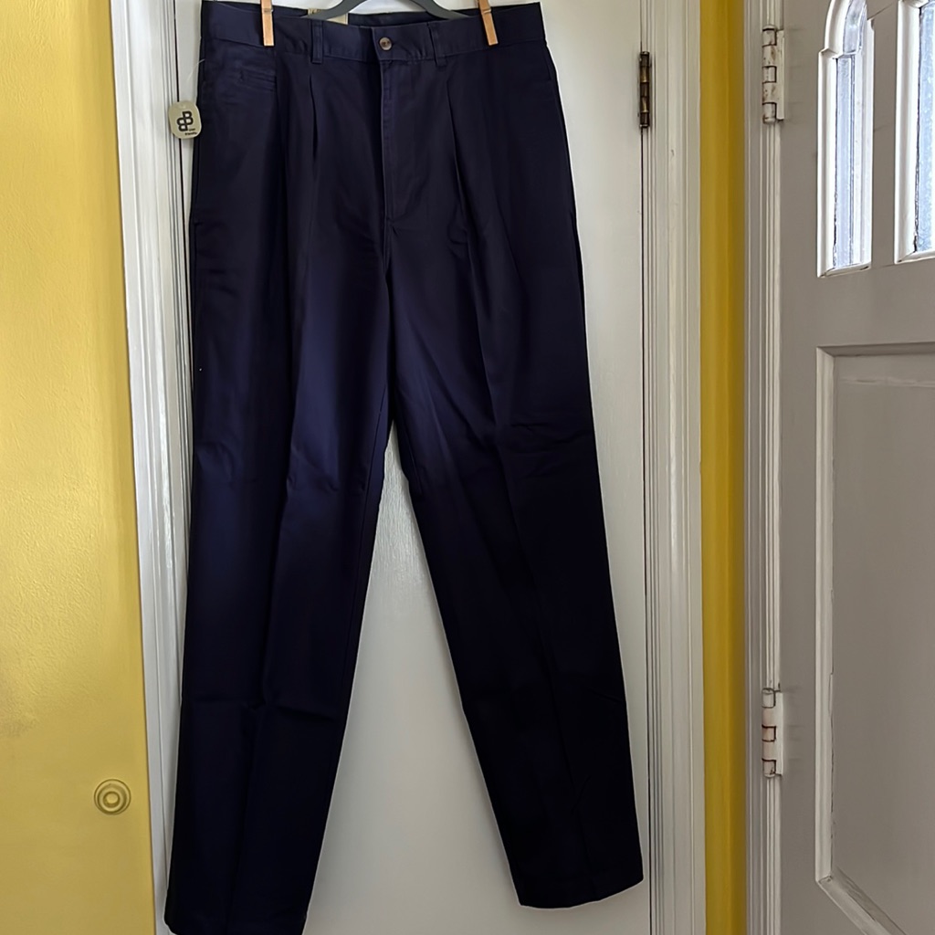 No Wrinkle Navy Khakis 34x32